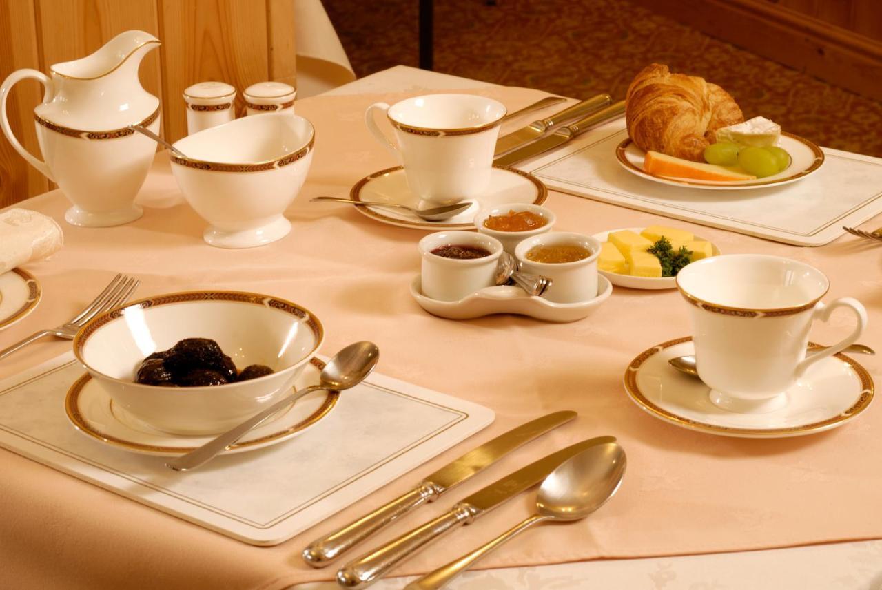 Thornbank House Offering Breakfast And With The Use Of Free Local Health Club Hotel Windermere Exterior photo